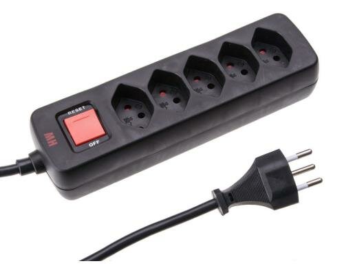 Max Hauri Steckdosenleiste Basic-Line 5xT13, schwarz, mit Reset-Schalter unbel.