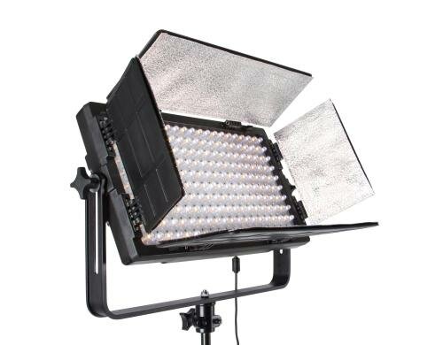 Dörr LED Video Light DLP-2000 ca. 12000 Lux/1m bei voller Leistung