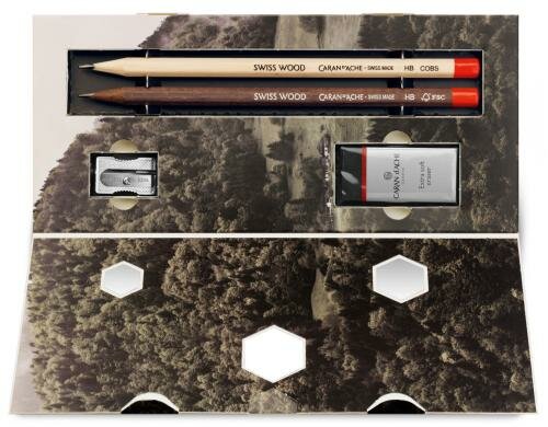 Caran dAche Swiss Wood Graphitstifte Geschenkset mit 2 Stiften, Gummi, Spitzer