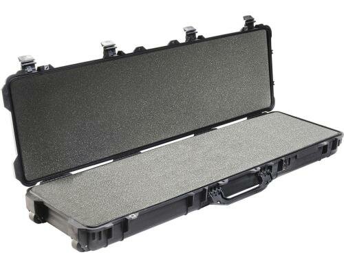 PELI Kunststoffkoffer 1750, schwarz mit Schaumstoffeinlage