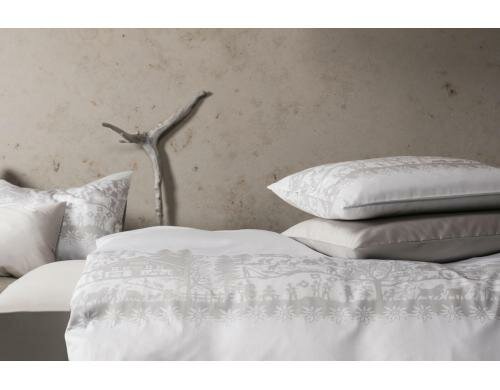 Divina Mako Satin Bettwäsche, 100% BW Helvetica greige 240x240 cm